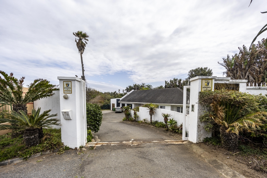 5 Bedroom Property for Sale in Gonubie Eastern Cape